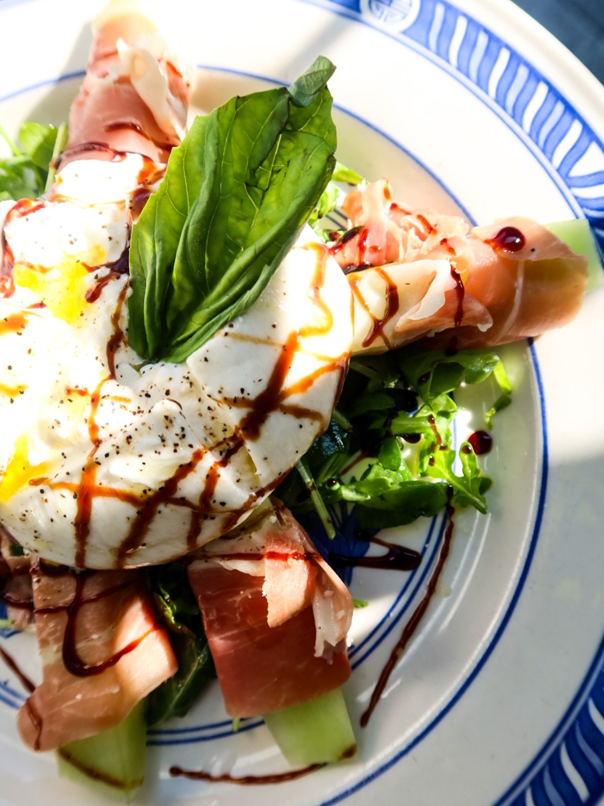 Dining and dishes at CENA 081